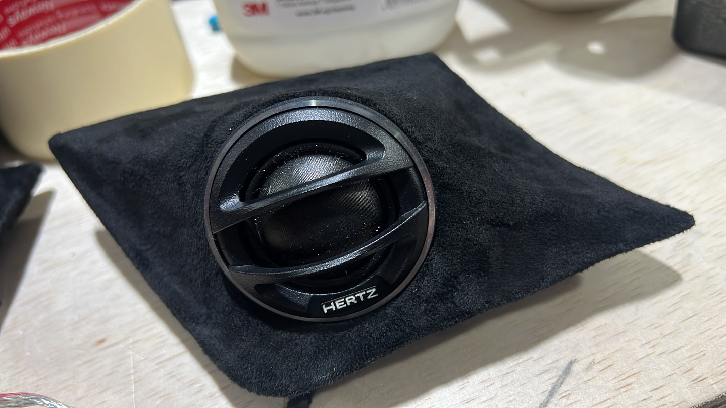 Honda Vezel RU tweeter Cover Hertz Mille Legend ML280.3