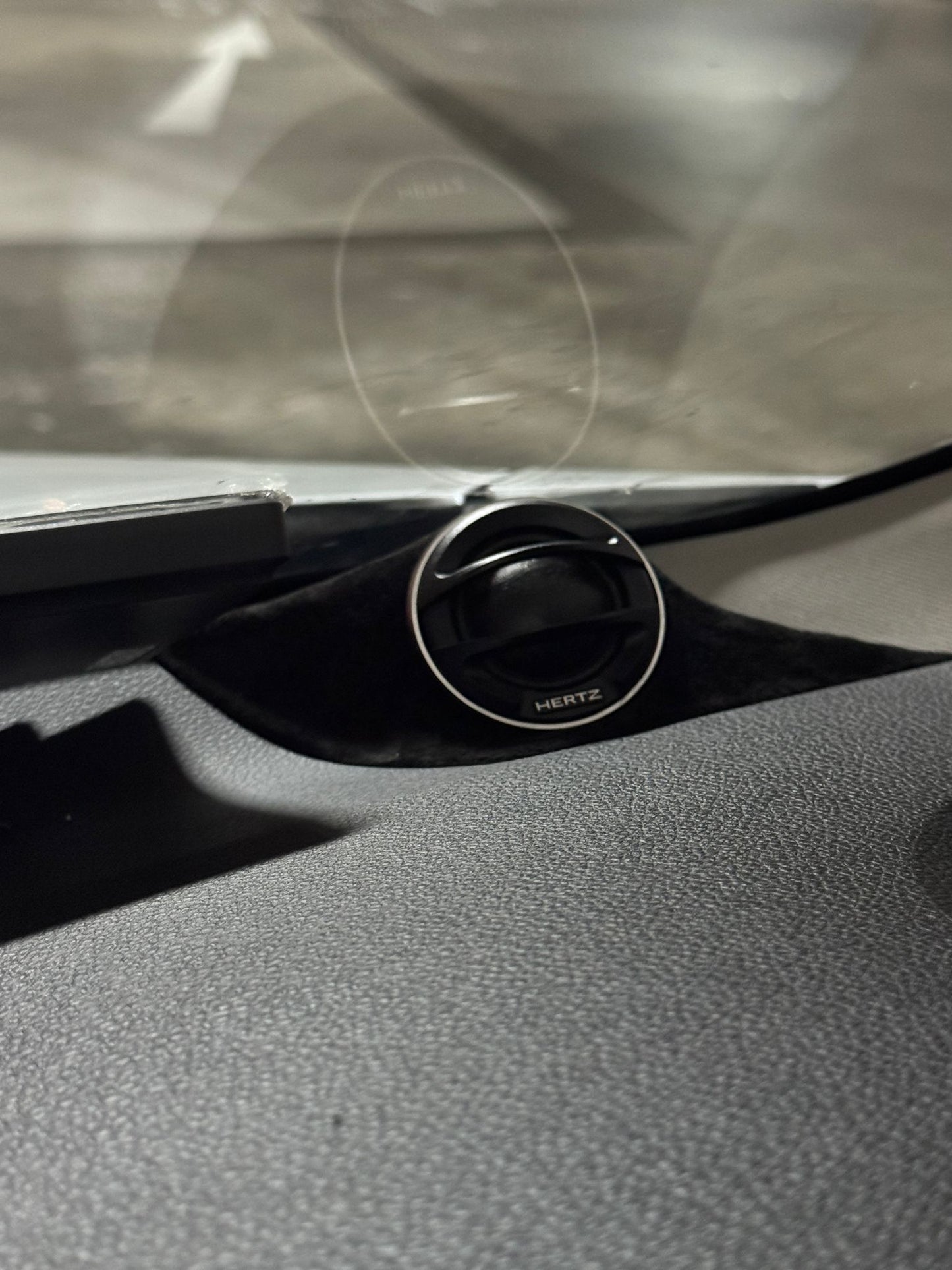 Honda Vezel RU tweeter Cover Hertz Mille Legend ML280.3