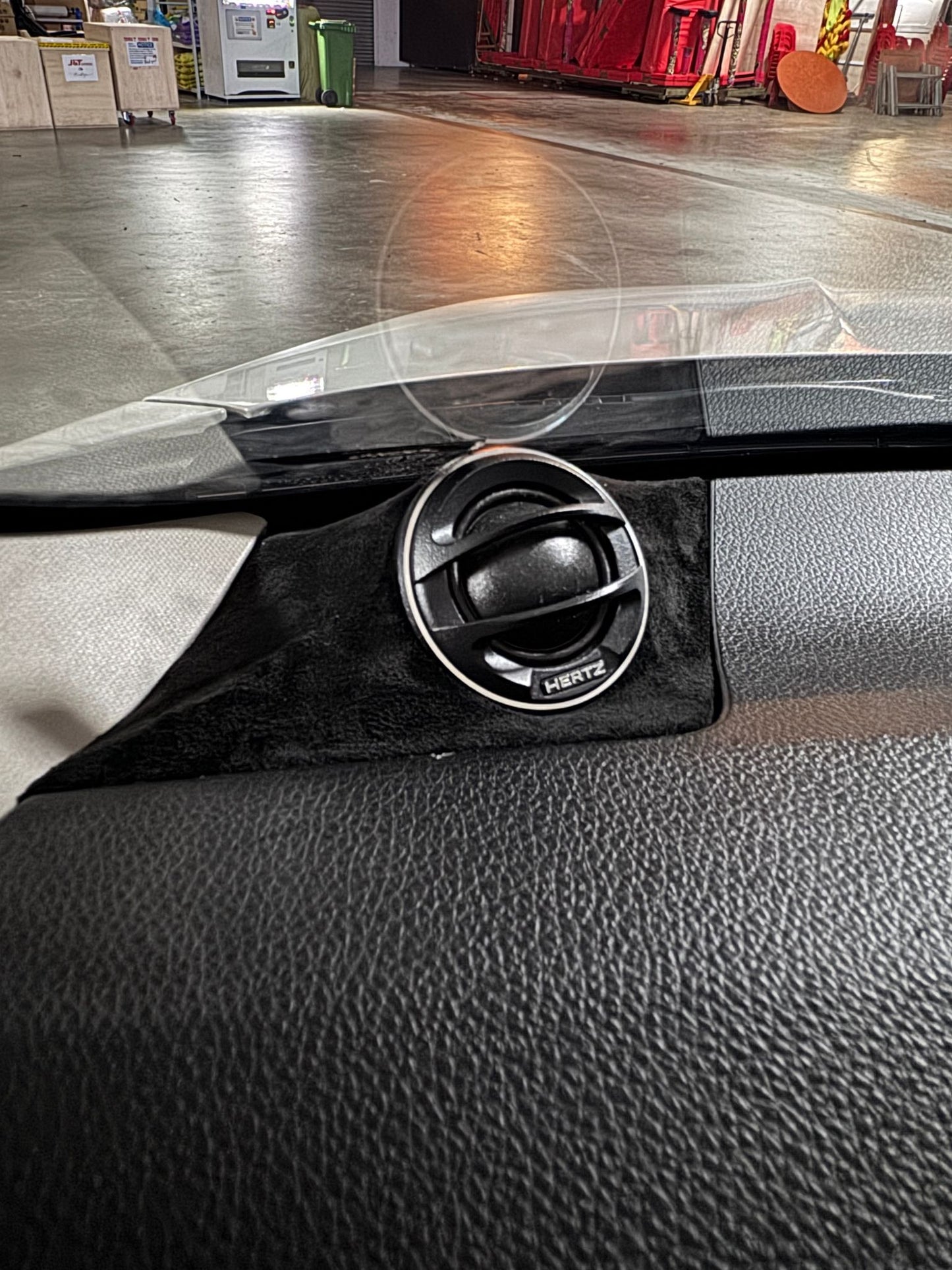 Honda Vezel RU tweeter Cover Hertz Mille Legend ML280.3